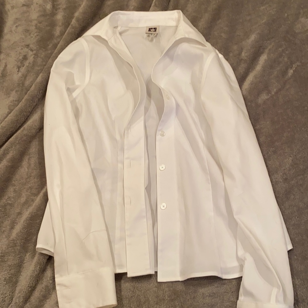 this is a very nice button up shirt size x small